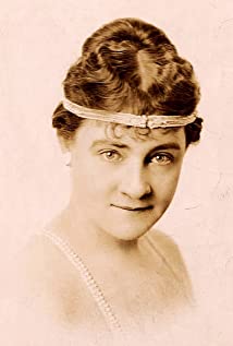Maude Lambert