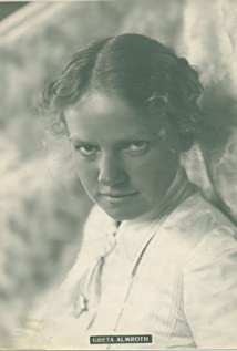 Greta Almroth